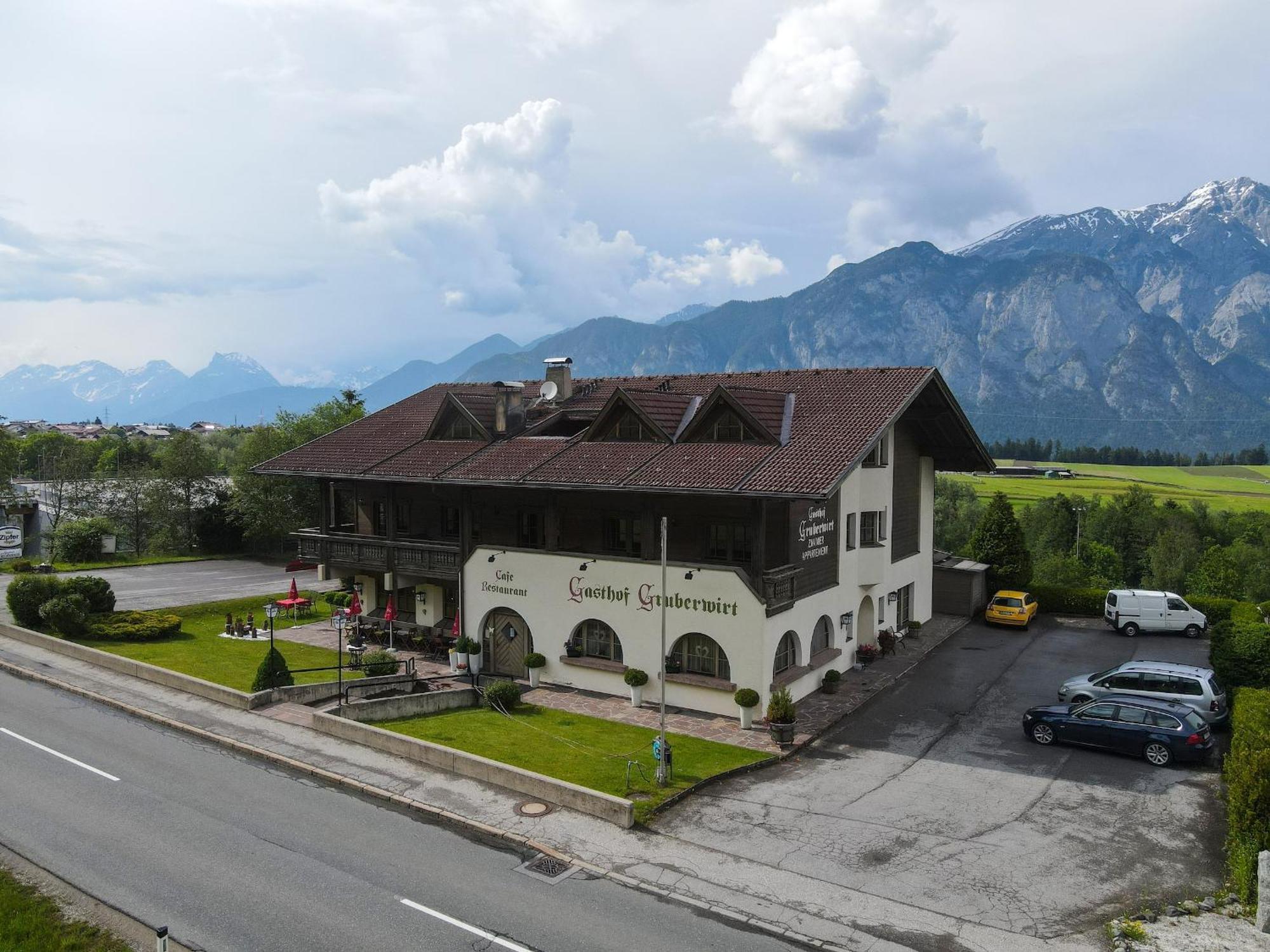 Alpenflair Apartment Mit Bergblick - Inkl Parkplatz #7 Innsbruck Bagian luar foto